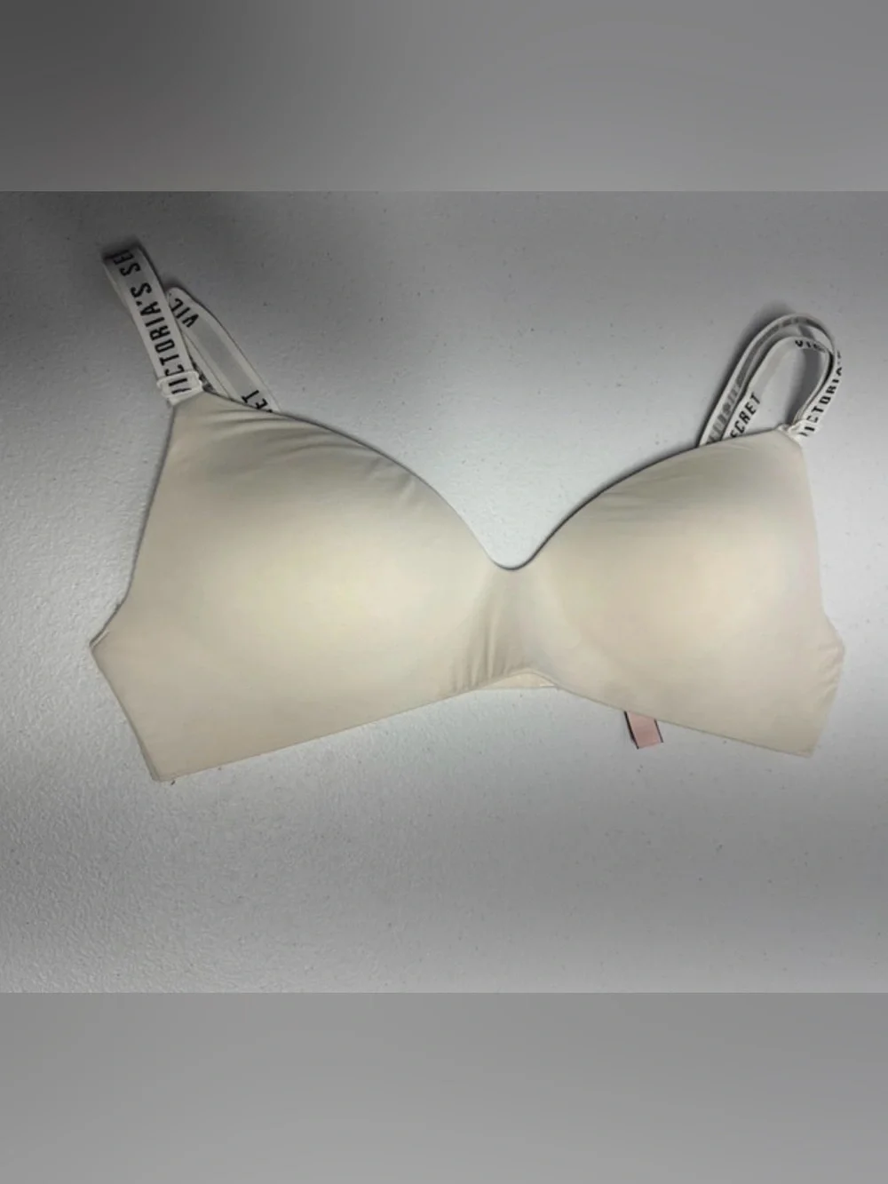 Victoria’s Secret White Padded No Wire Bra 36C